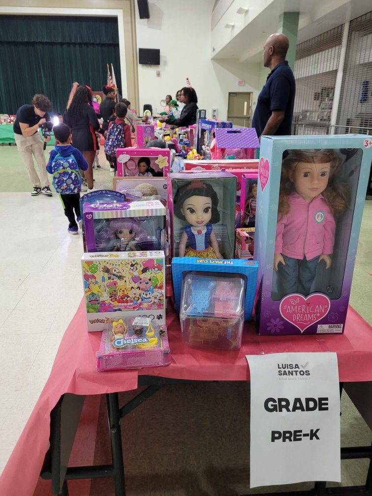 Winter Wonderland celebration at Coconut Palm K-8